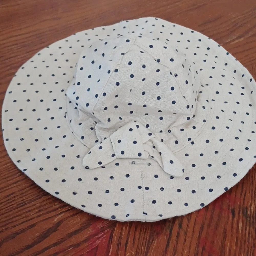 Old‎ navy sun hat Linen Polka Dot Summer Beachy Travel Cruise Resort Wear